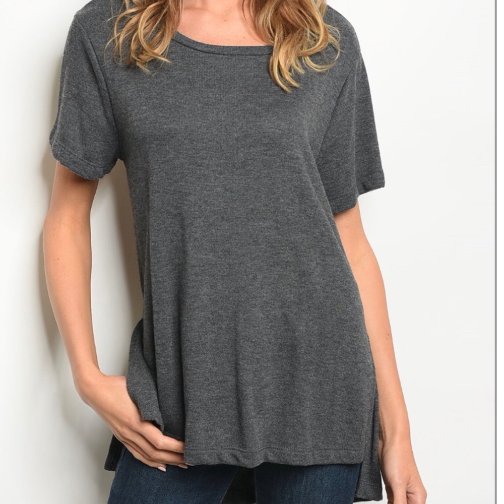 Gray ripped shirt.. - Picture 2 of 3